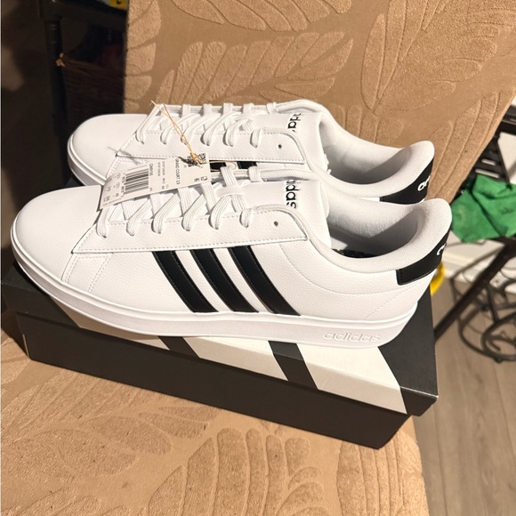 Adidas Cloudfoam White Sneakers with Black Accents - Picture 3 of 11